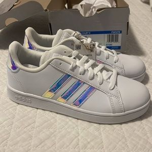 Girl's Adidas Grand Court K Sneakers in White Size 3